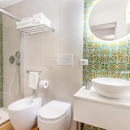 Kucuncy Luxury - Centro Storico Di - 2 Camere, 2 Bagni * ليباري