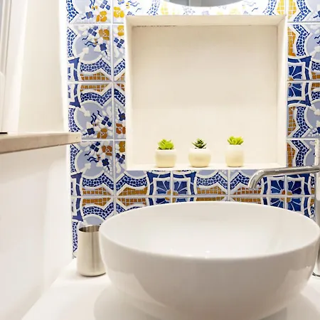 Kucuncy Luxury - Centro Storico Di - 2 Camere, 2 Bagni Λίπαρι