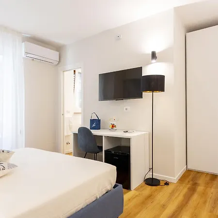 Kucuncy Luxury - Centro Storico Di - 2 Camere, 2 Bagni بيت للعطل *