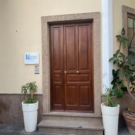 Kucuncy Luxury - Centro Storico Di - 2 Camere, 2 Bagni * ليباري