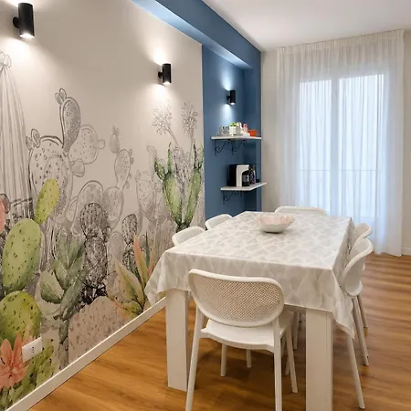 Kucuncy Luxury - Centro Storico Di - 2 Camere, 2 Bagni Prázdninový dům