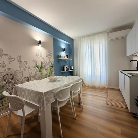 Kucuncy Luxury - Centro Storico Di - 2 Camere, 2 Bagni Prázdninový dům