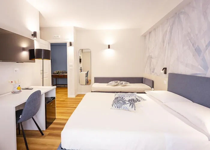 Kucuncy Luxury - Centro Storico Di - 2 Camere, 2 Bagni Hébergement de vacances *