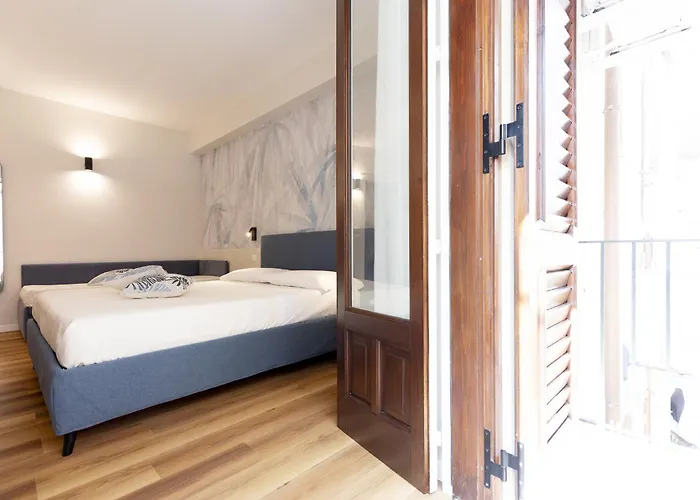 Kucuncy Luxury - Centro Storico Di - 2 Camere, 2 Bagni * ليباري