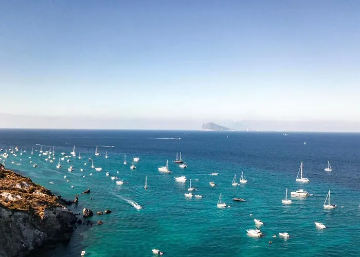 Kucuncy Luxury - Centro Storico Di - 2 Camere, 2 Bagni Casa vacanze Città di Lipari